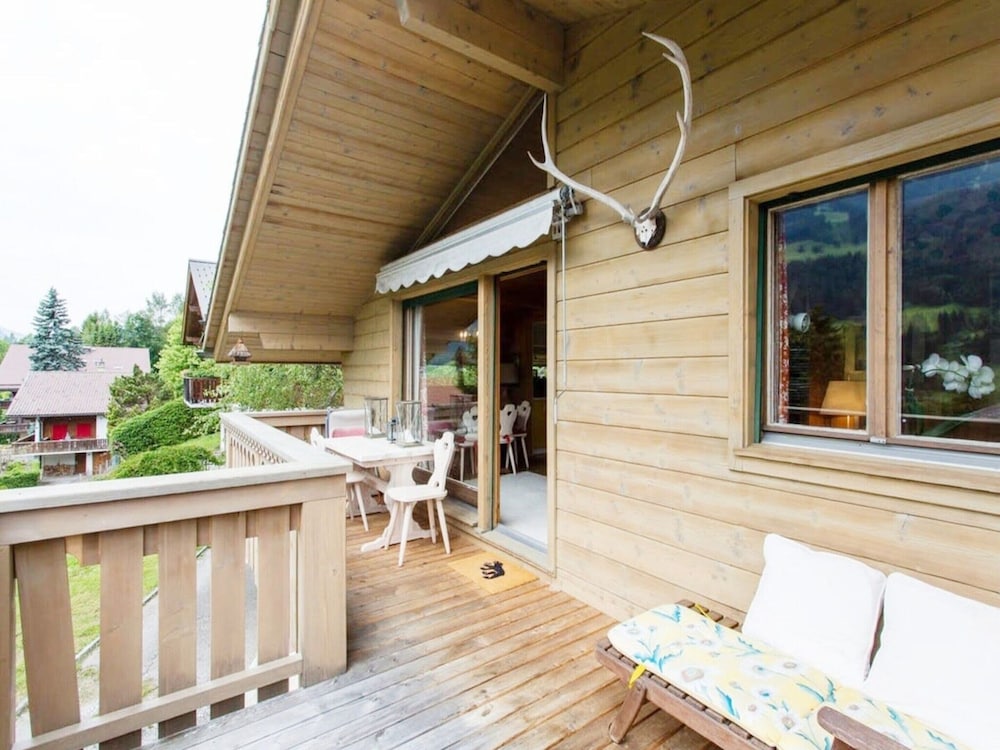 Cosy Chalet With top View