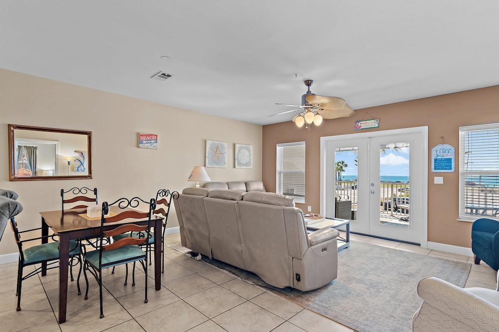Pavilion Palms 105c- The Emerald Jewel