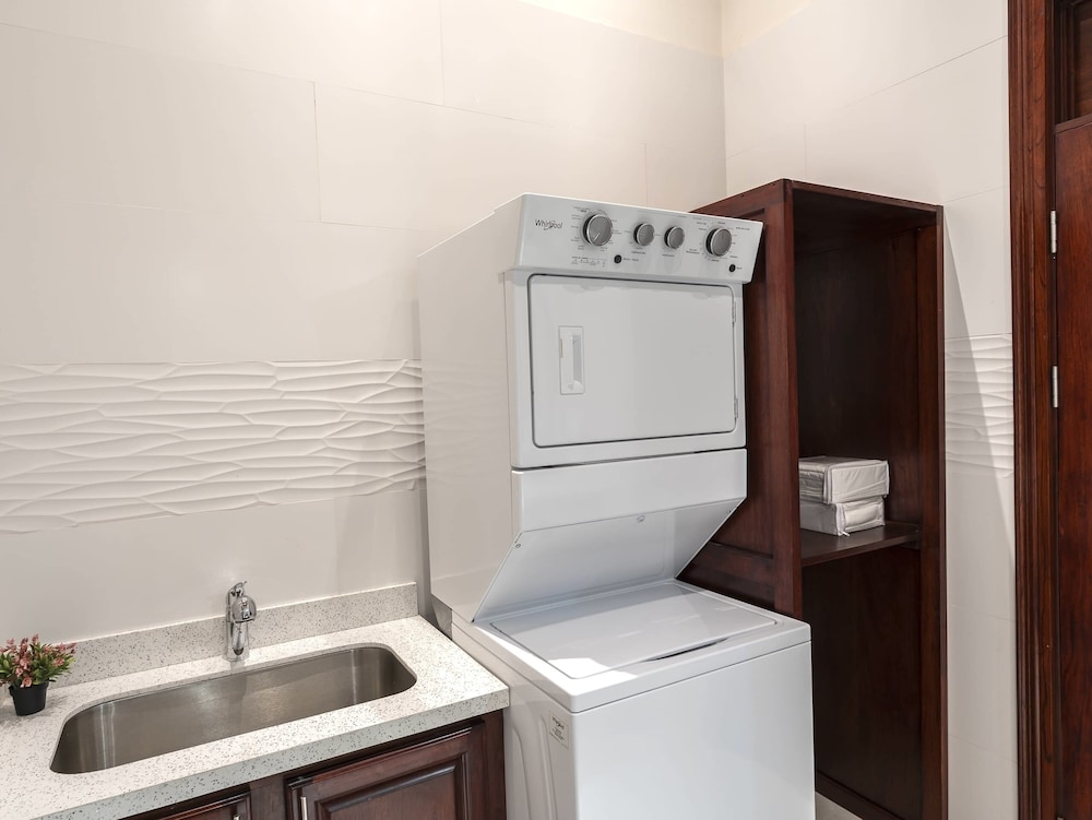 Surfside Apartments Playa Mar Azul