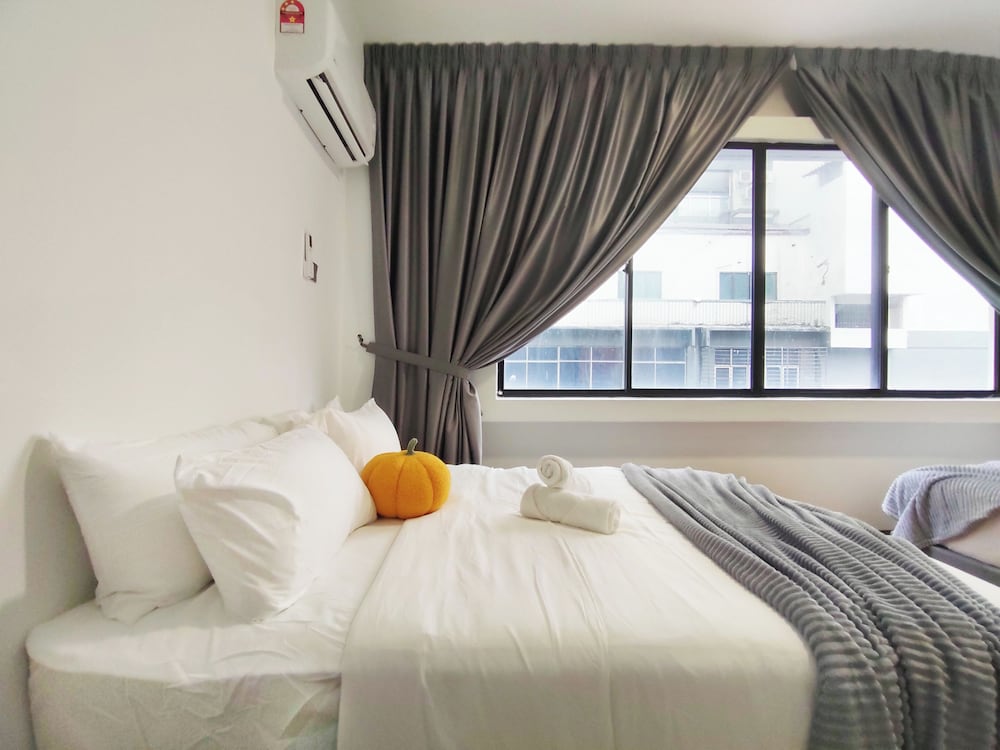 Plaza Berjaya by Manhattan Group