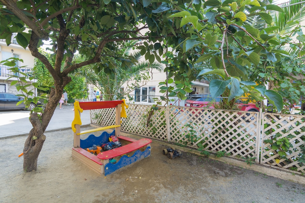 Photo 25