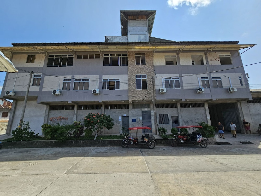 LA ESTANCIA CASA HOTEL