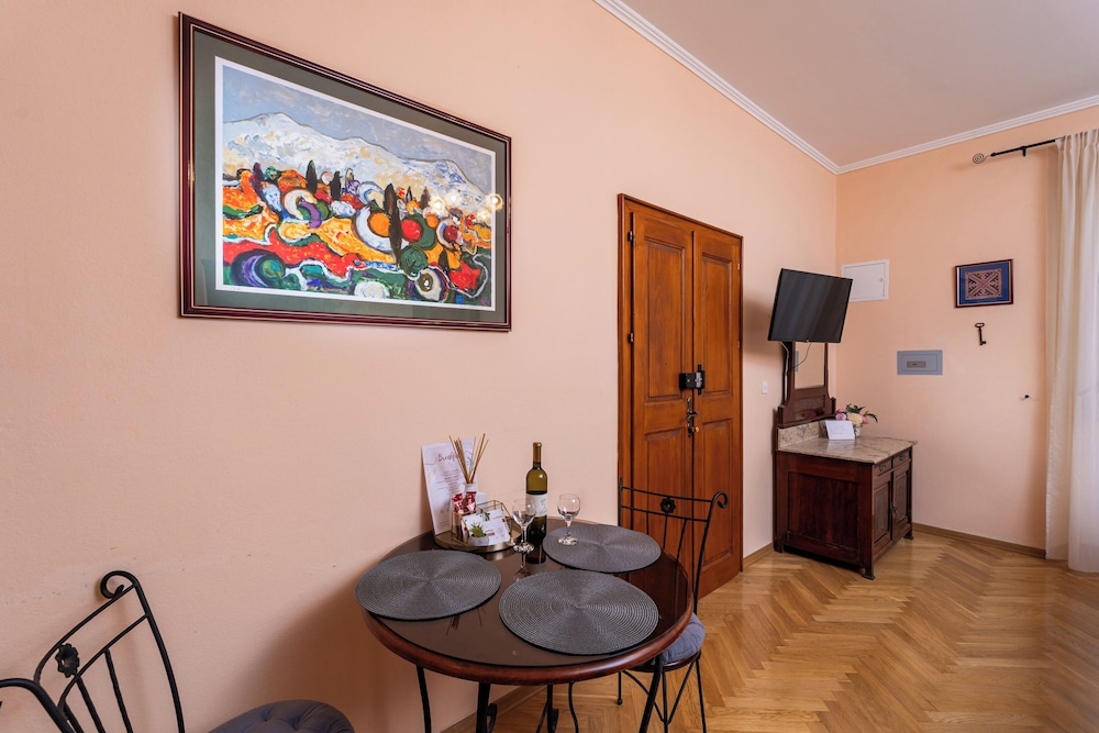 Antaeus Residence