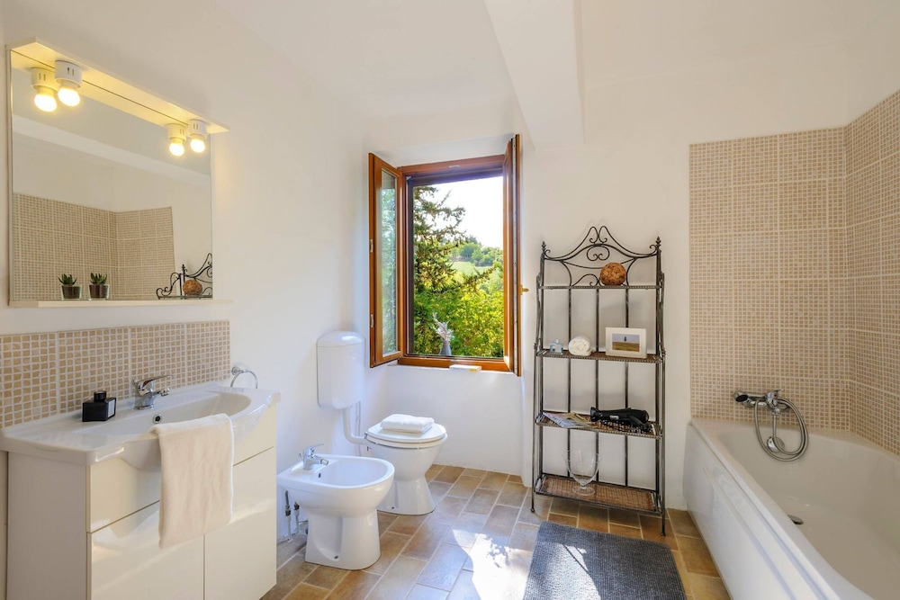 Casa Felicita 8 by Marche Holiday Villas