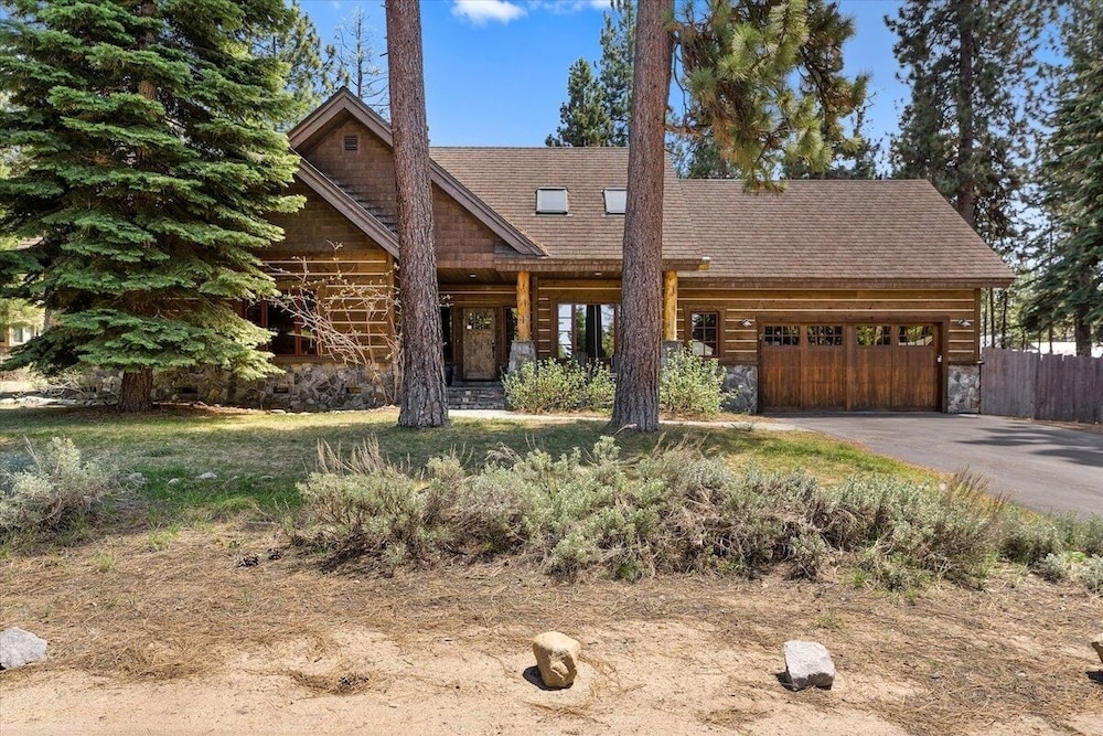 Cyh1012 - Hidden Cedar 5 Bedroom Home