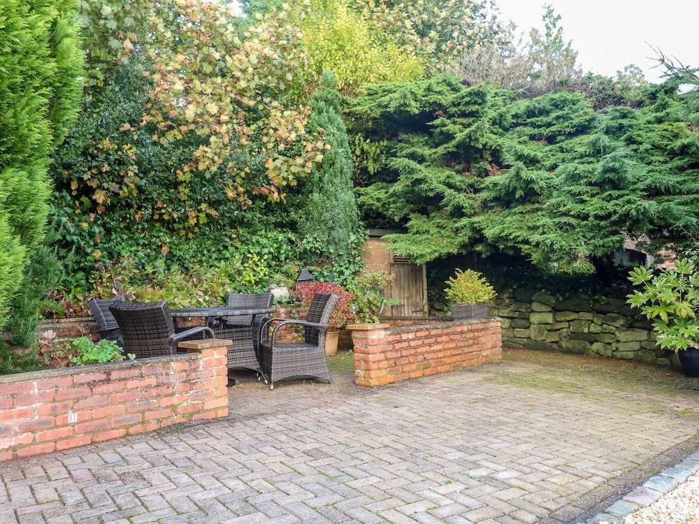 Farley Cottage II