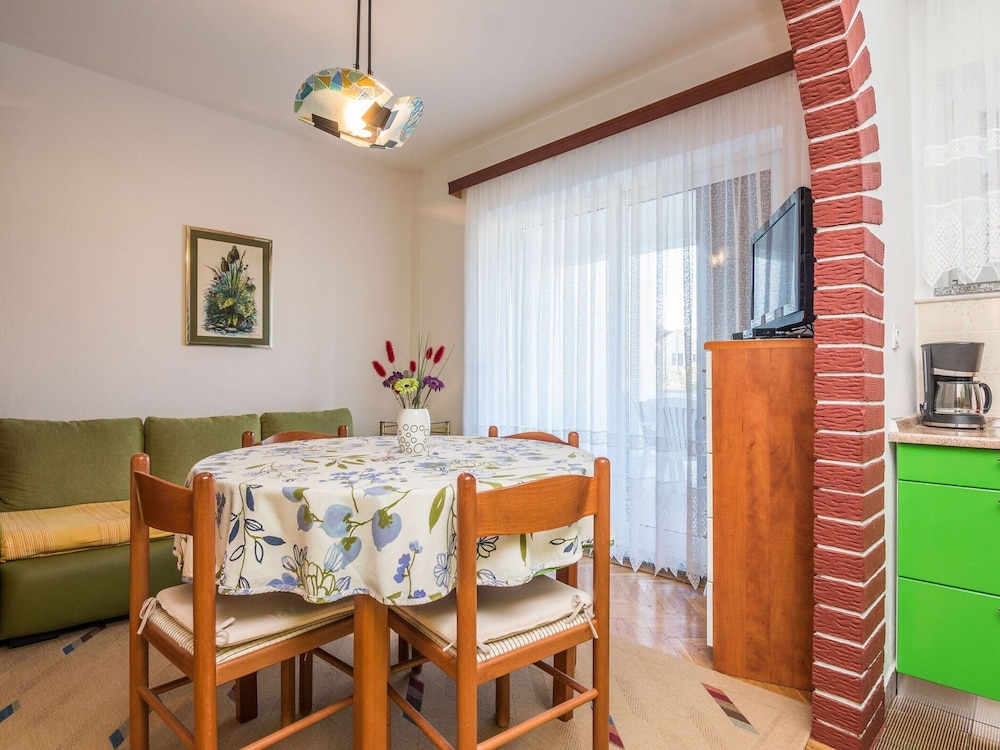 Apartment on Vir Island Near Sandy Beaches