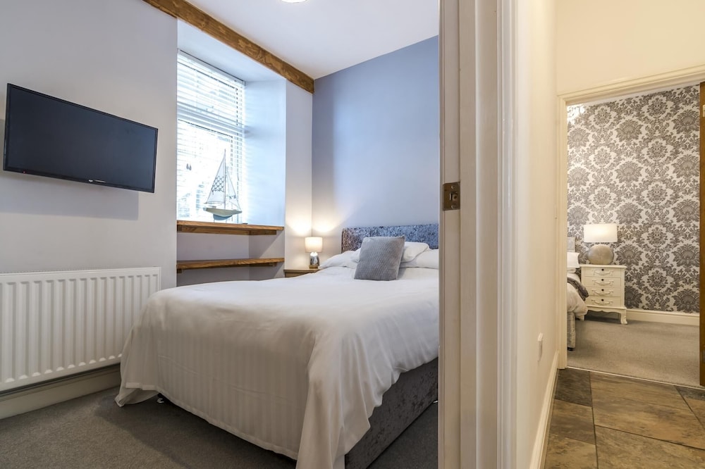 The Coach House - 3 Bedroom - Penally - Tenby view 4