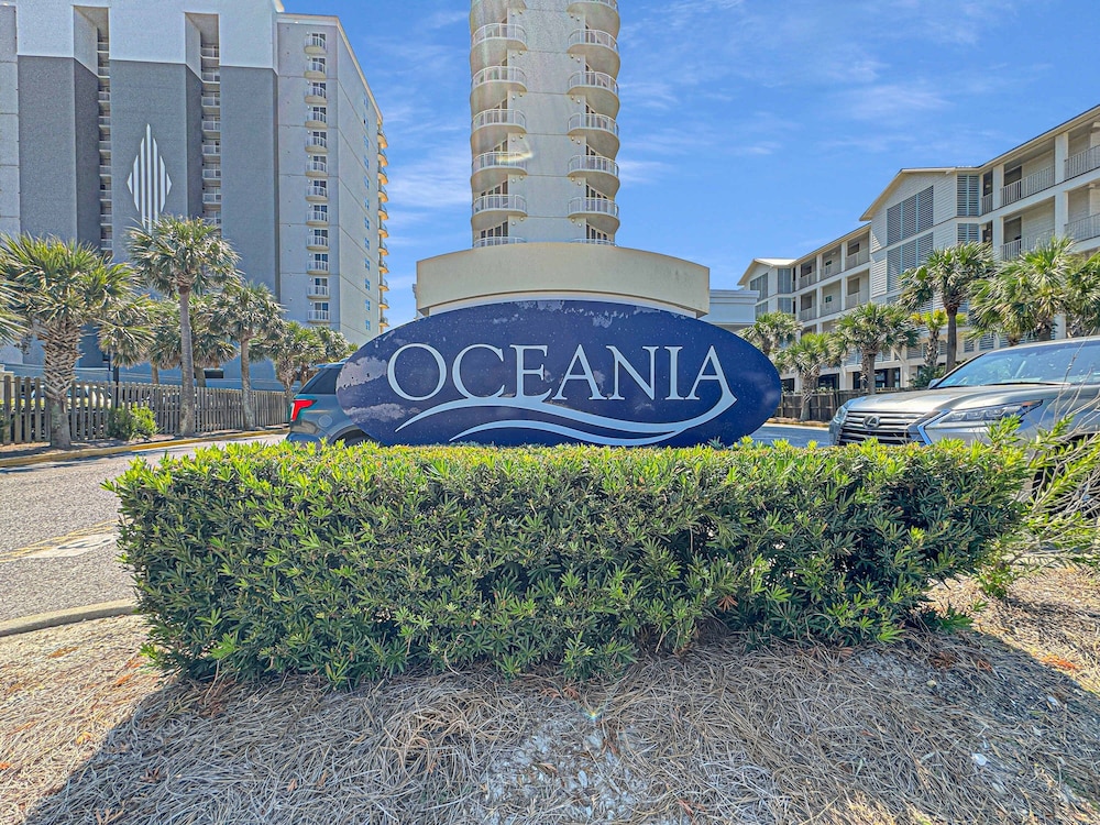 Oceanfront Luxe Pool + Beachfront Free Golf