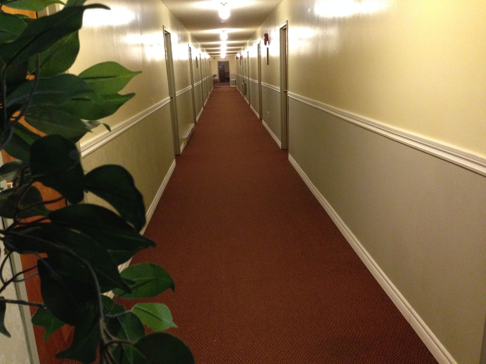 Englehart Inn