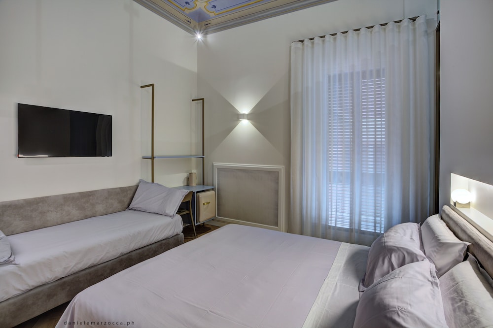 PICCAPANE ROOMS 1886
