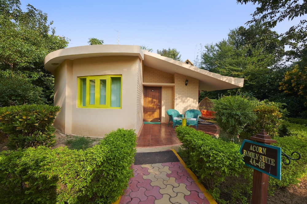 Aacorn Hideaway Resort & Spa