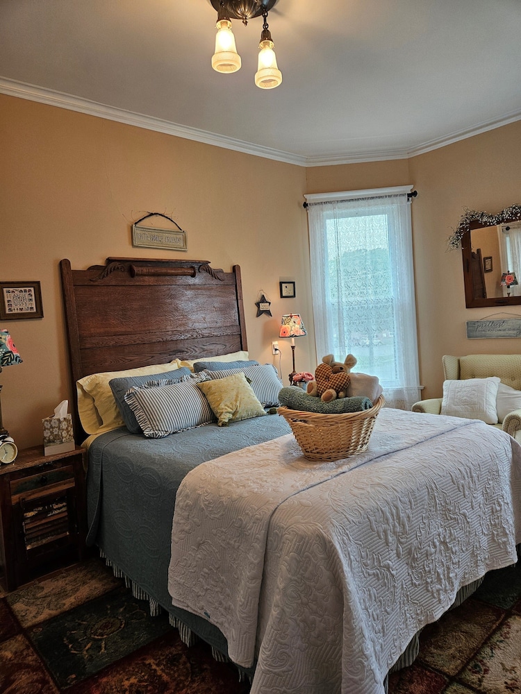 Maon House Bed and Breakfast