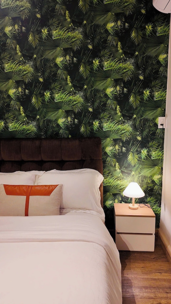 1 BR Nguyen Hue Walking St Bitexco