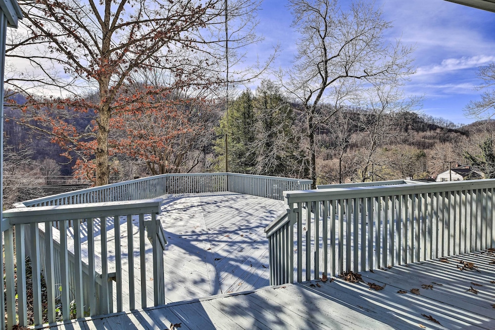 Mtn-view Home w/ Game Room - Near ATV Trails! view 2