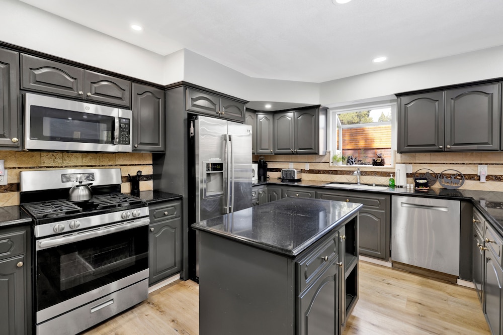 Mountain View Manor #2546