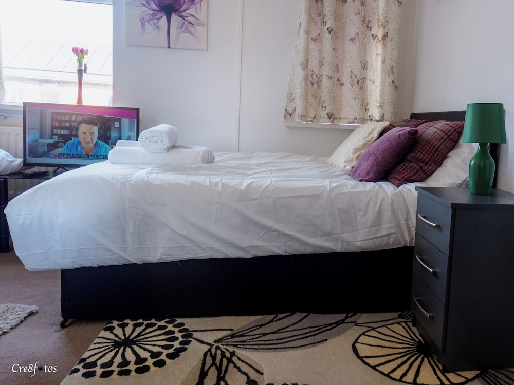 WoodHus Lodge Cosy Large Family Room 4