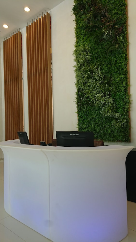 IW Hotel