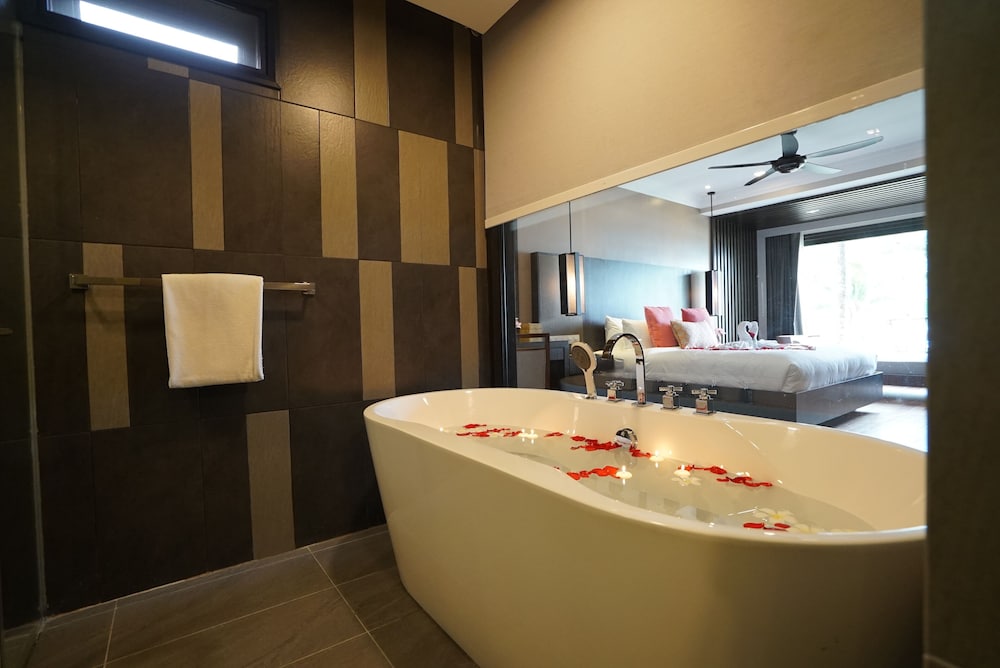 The Taaras Beach & Spa Resort 77