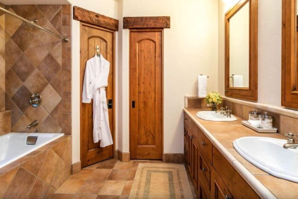 Vail_gore_creek_bergrose_5bd