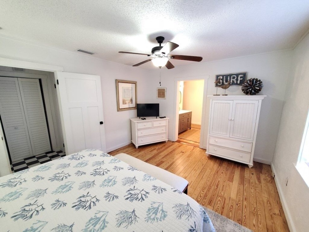 Coastal Bliss - Oceanfront Home 3 Bedroom Home