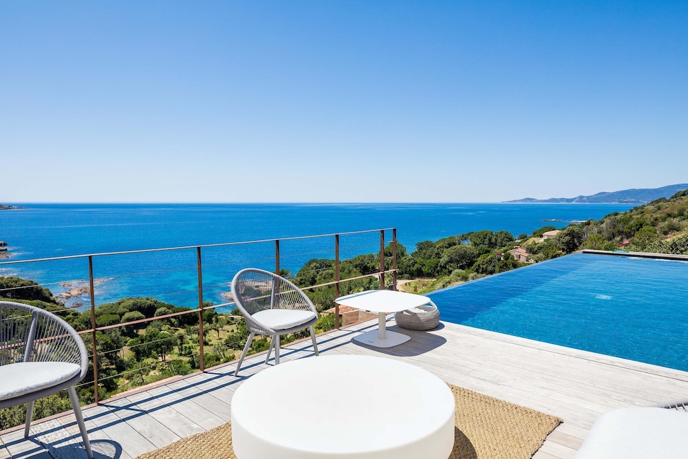 Architect Villaproperty Sea View Close to the Beaches