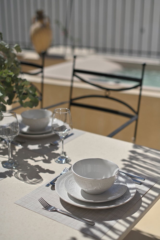 OIA Unique Homes by K&K