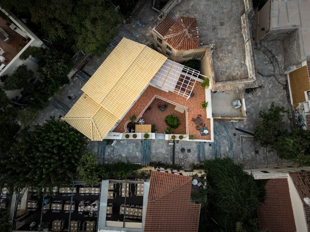 Acropolis Suites