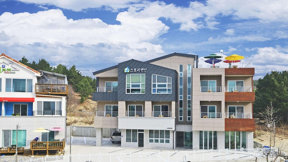 Janghohang J Story Spa Pension view 2