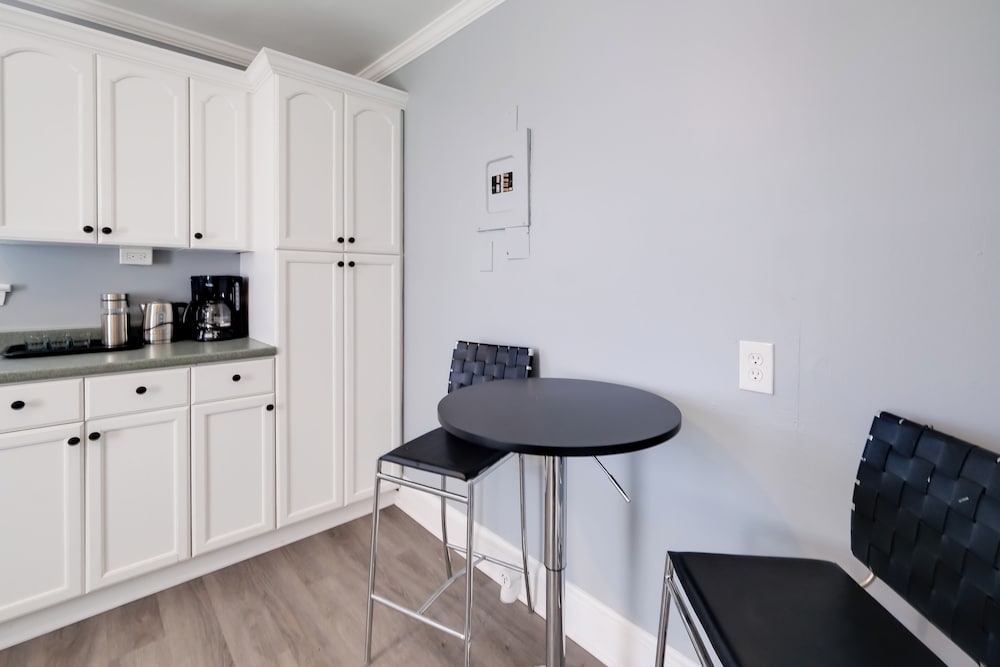Gastropub On-site: Loudoun Wine Country Apartment