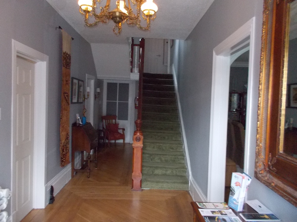 Gananoque Vacations - Seaway Manor - Property Image 21