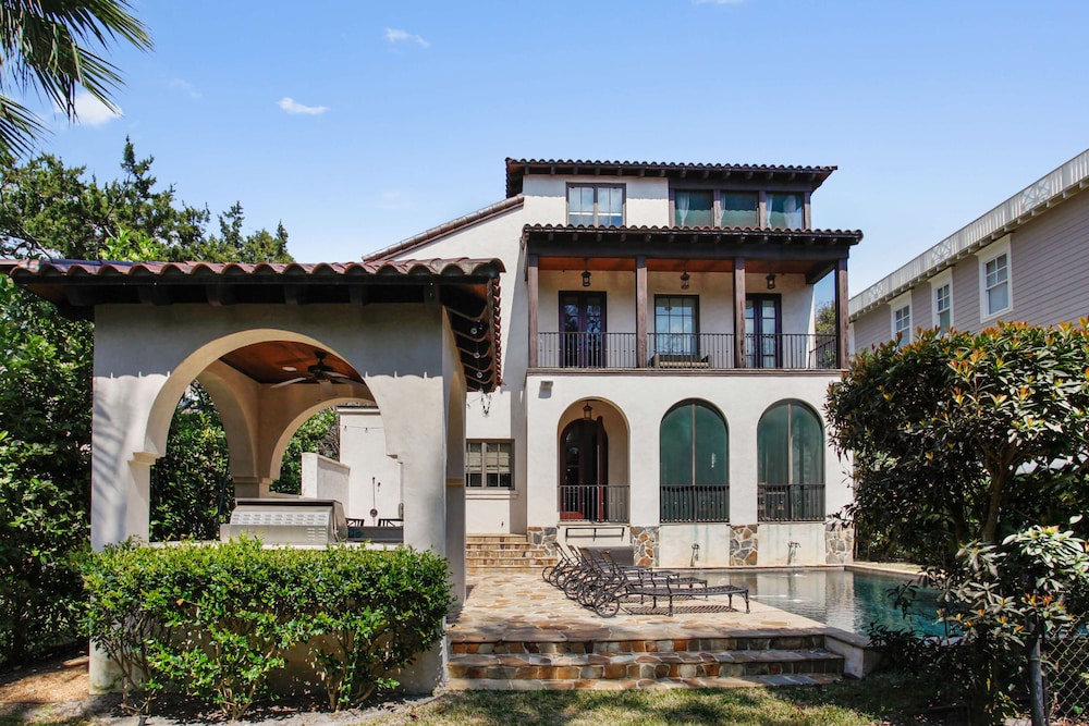 4211 Eleventh Street by Hodnett Cooper view 5