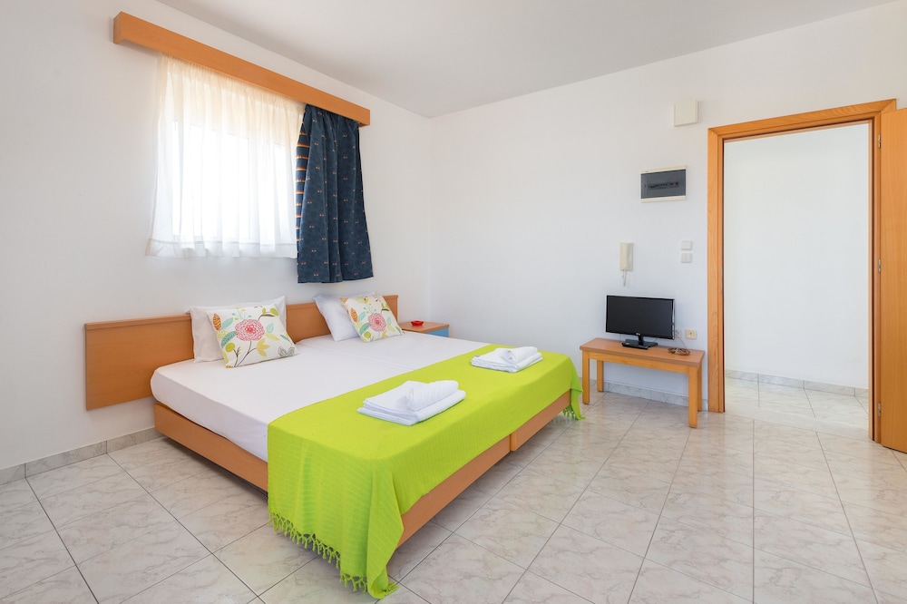 Yiannis Apartments