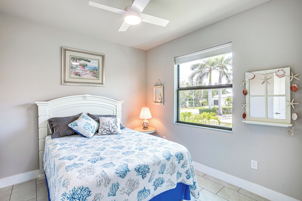 Sunset Views, Dock: Canalfront Home in Punta Gorda