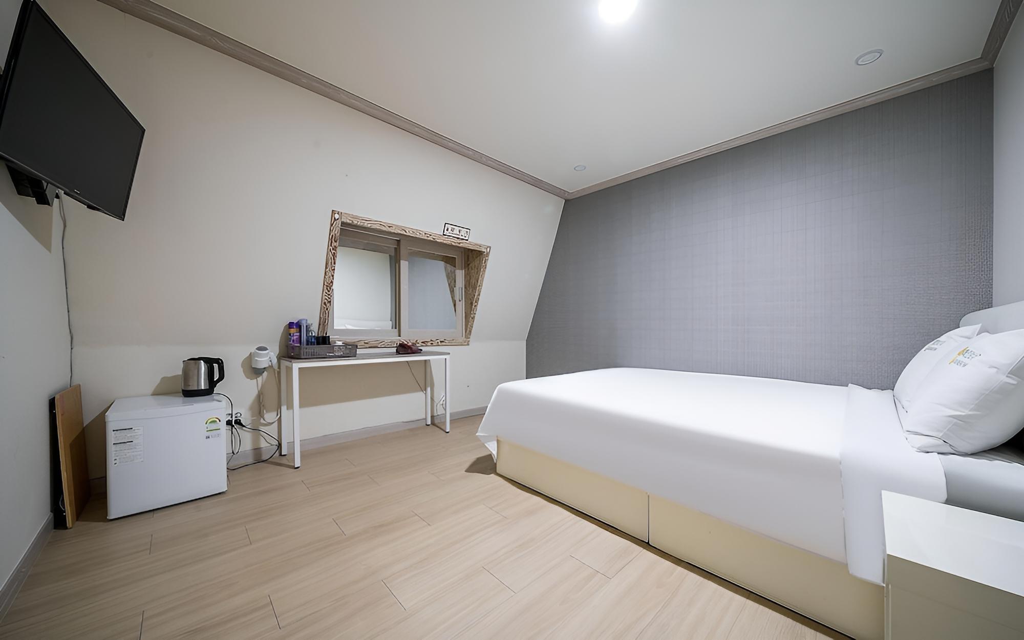 Yeosu Rainbow Self Check-in Motel view 2
