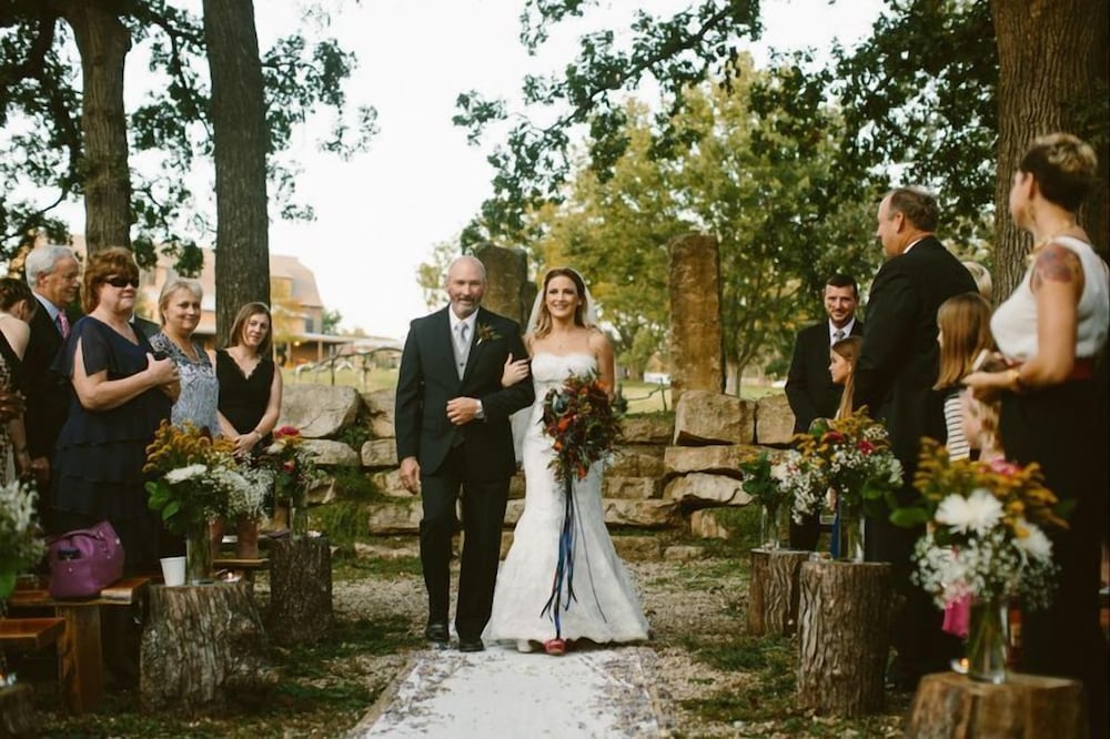 Lawrence Vacations - Circle S Ranch - Property Image 27