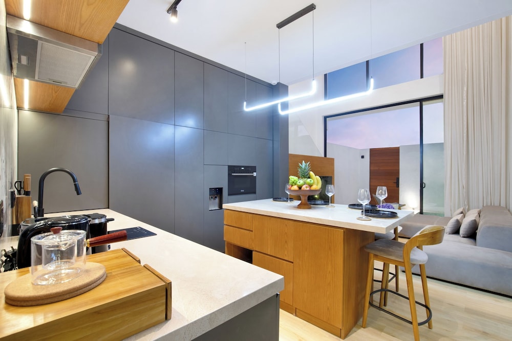 The Oasis II Townhouses by BREIG