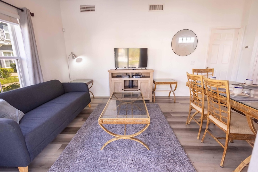 4562 YR - Amazing 4 Bed Private Getaway