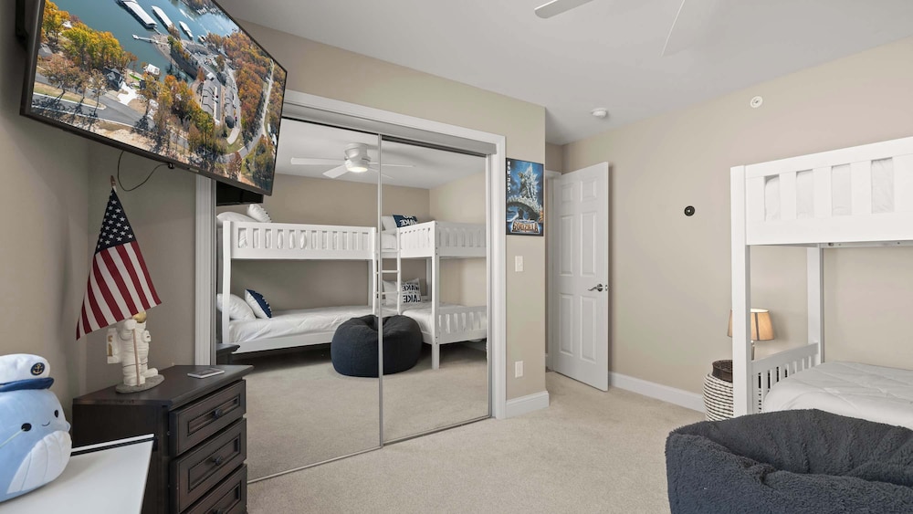 Lakeside Haven - Condo for 8