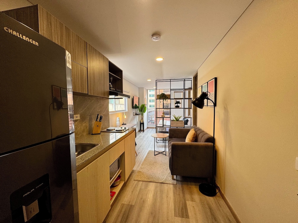 Cozy Loft in 93 park