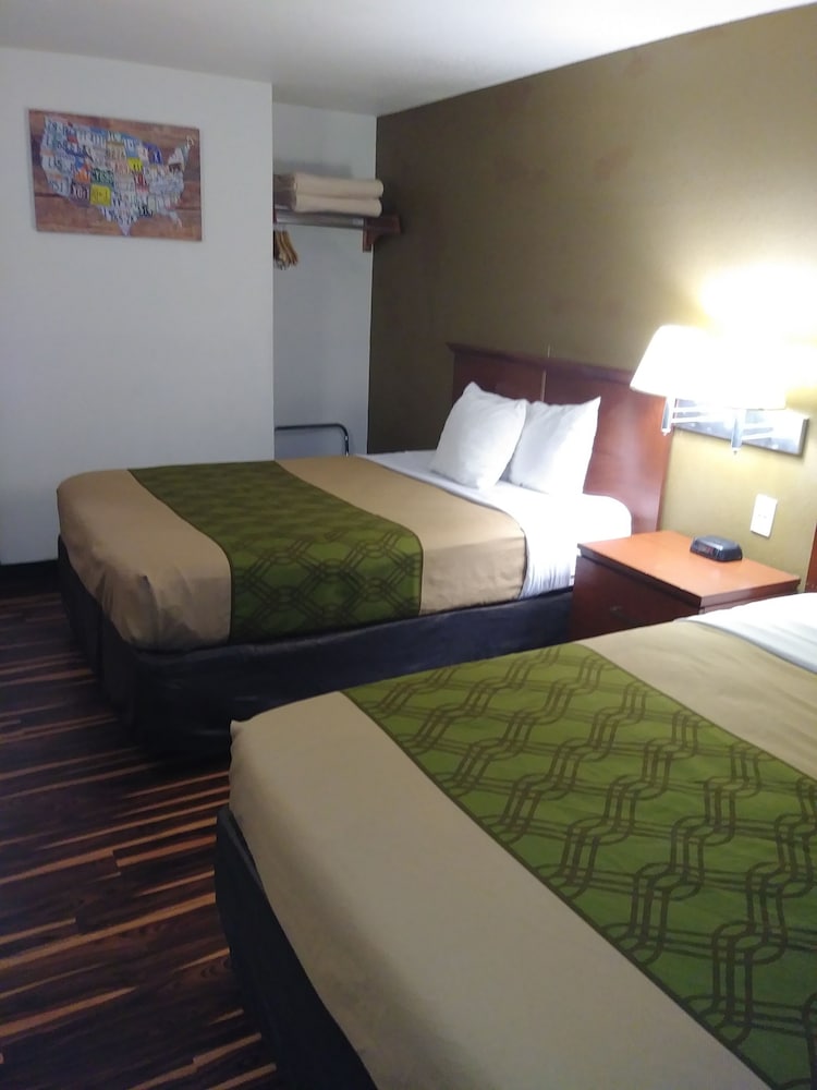 Canon City Vacations - Econo Lodge - Property Image 98
