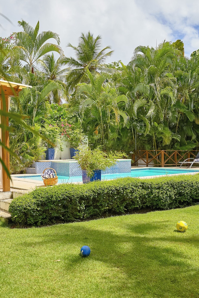 Beach Villa in El Portillo Sleeps 12