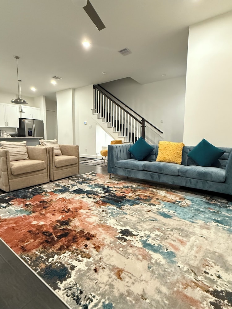 Luxury 3BR for Families Nurses and Group