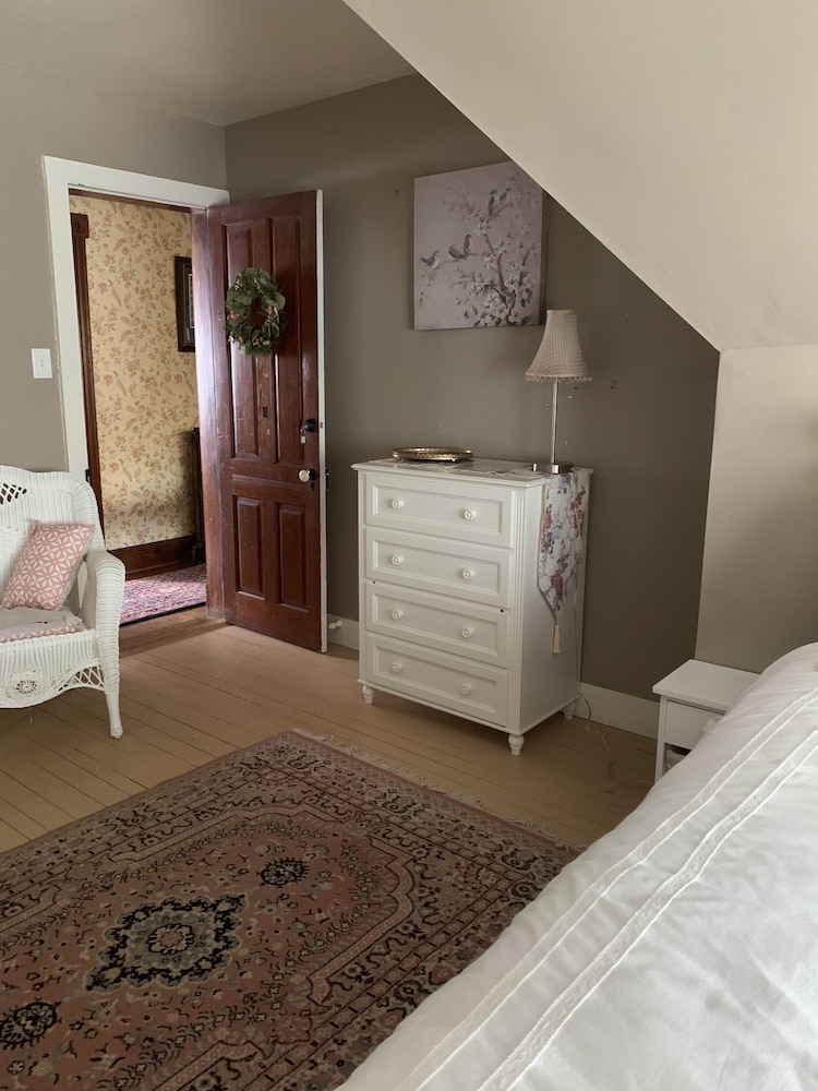 Gillis Grier Bed & Breakfast view 3