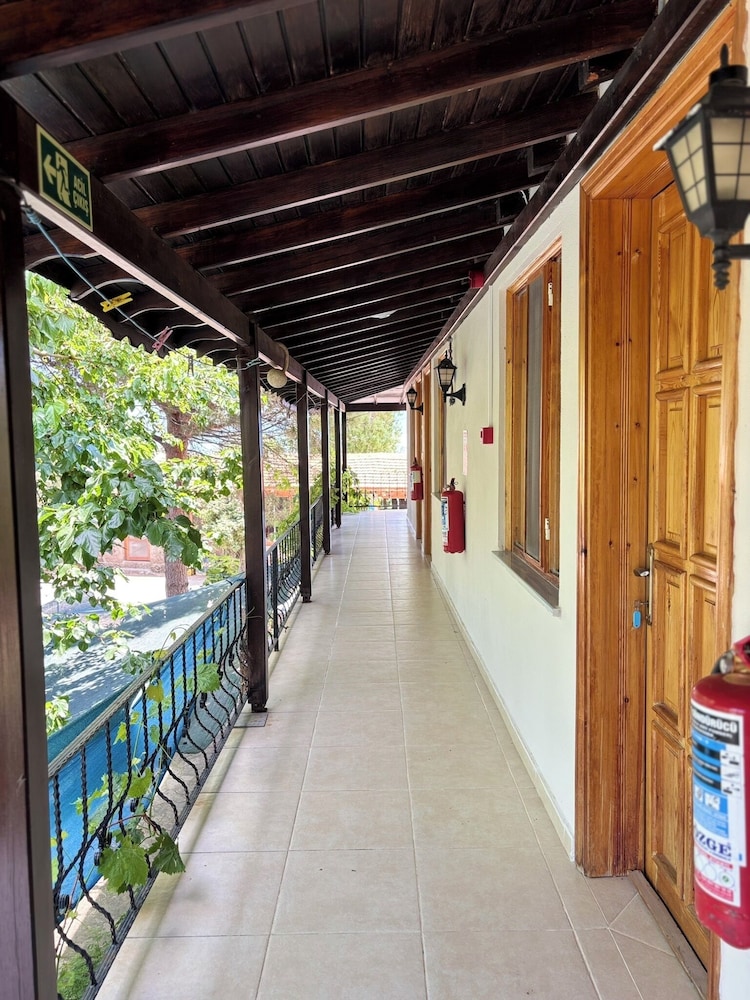 Assos Gül pansiyon