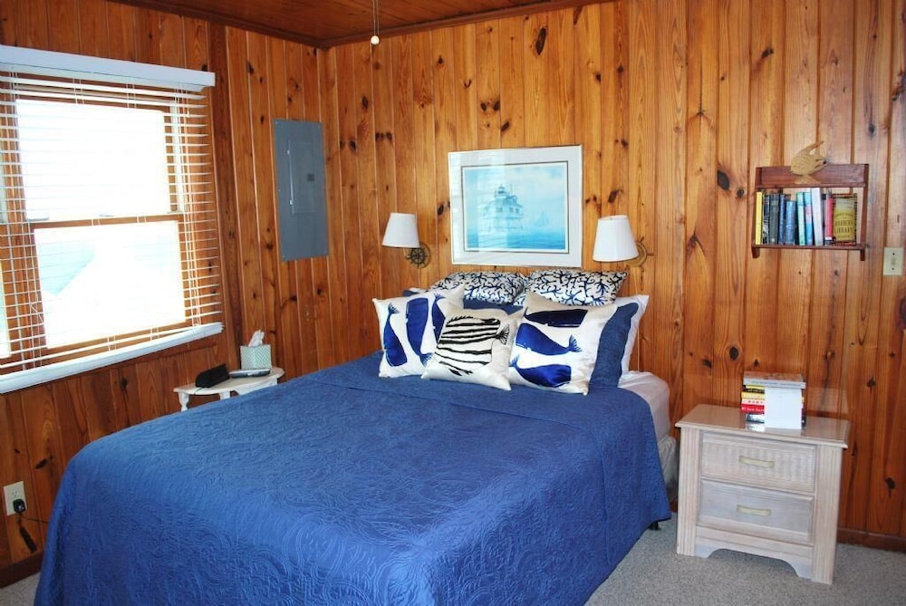 The Lee Cottage 3 Bedroom Home by Redawning view 2