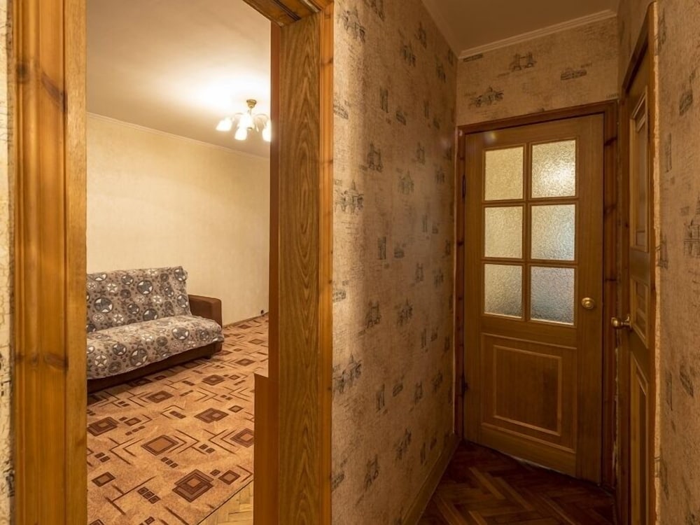 Apartment - Profsoyuznaya 98