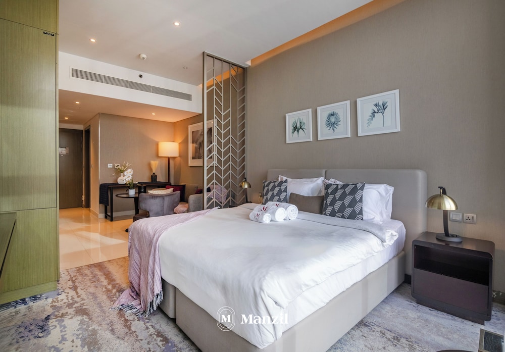 Manzil-Waterfront Studio in Business Bay