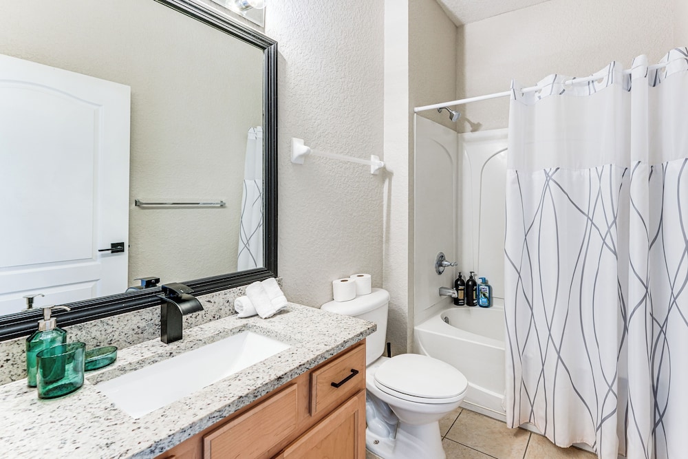 Resort Amenities, Screened Lanai: Kissimmee Escape