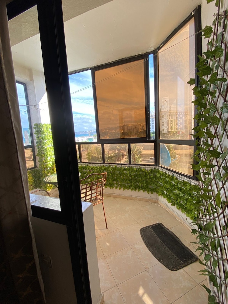 Vintage Seaview APT Full City Center